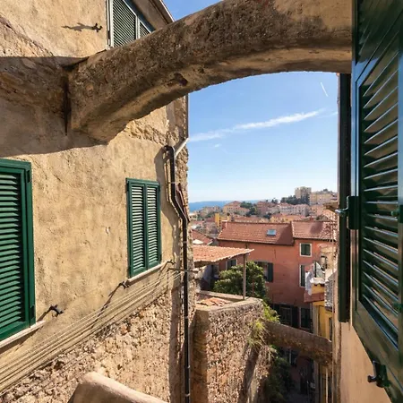 L&r - Centro Storico, Parcheggio, Terrazza Panoramica - La Cima Della Pigna سانريمو